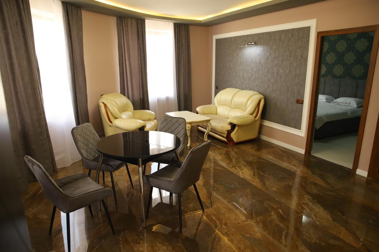 Hotel Gold Guiumri Quarto foto