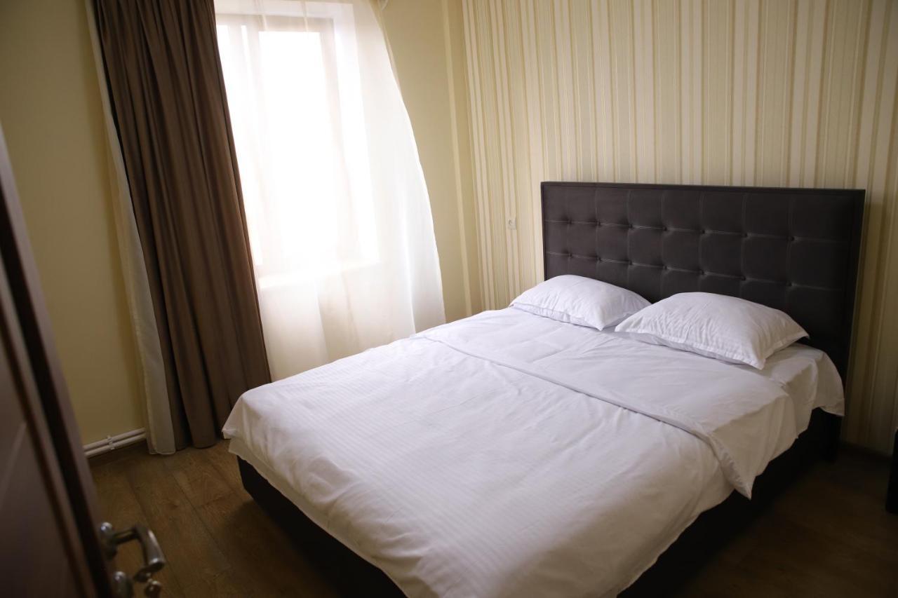 Hotel Gold Guiumri Exterior foto