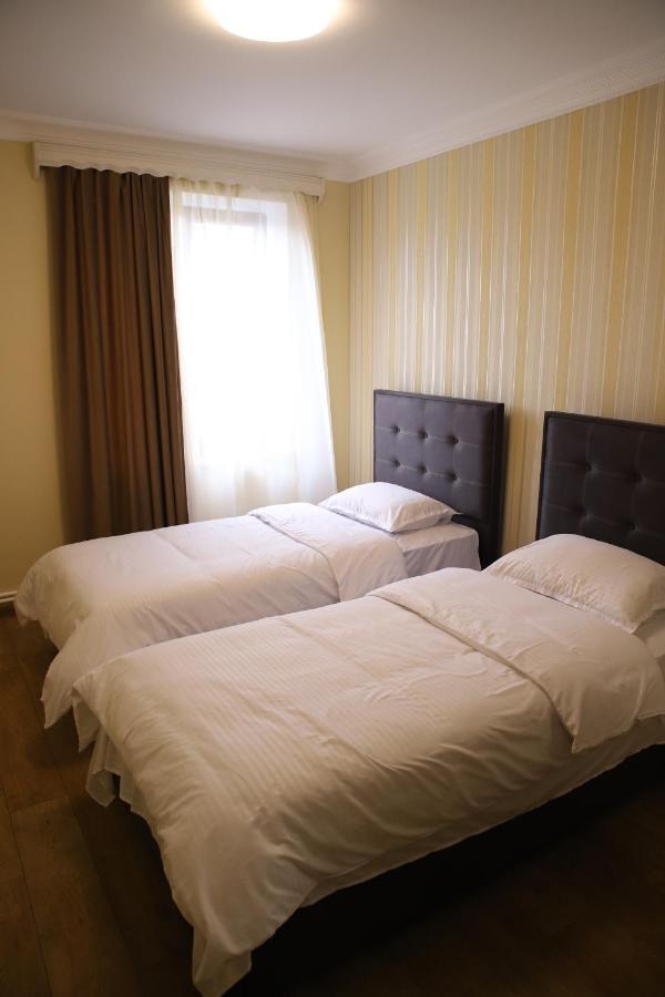 Hotel Gold Guiumri Exterior foto